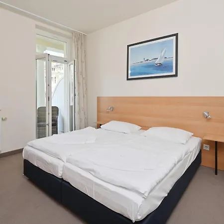 Lejlighed Ferienwohnung-5-in-sellin-auf-ruegen-villa-celia-6-pers-wlan-und-sauna-200-m-vom-strand-entfernt Sellin (Rugen)