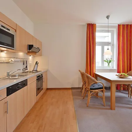 Lejlighed Ferienwohnung-5-in-sellin-auf-ruegen-villa-celia-6-pers-wlan-und-sauna-200-m-vom-strand-entfernt