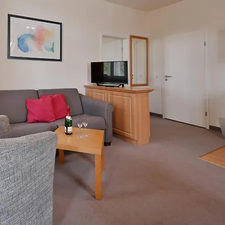 Ferienwohnung-5-in-sellin-auf-ruegen-villa-celia-6-pers-wlan-und-sauna-200-m-vom-strand-entfernt Lejlighed *