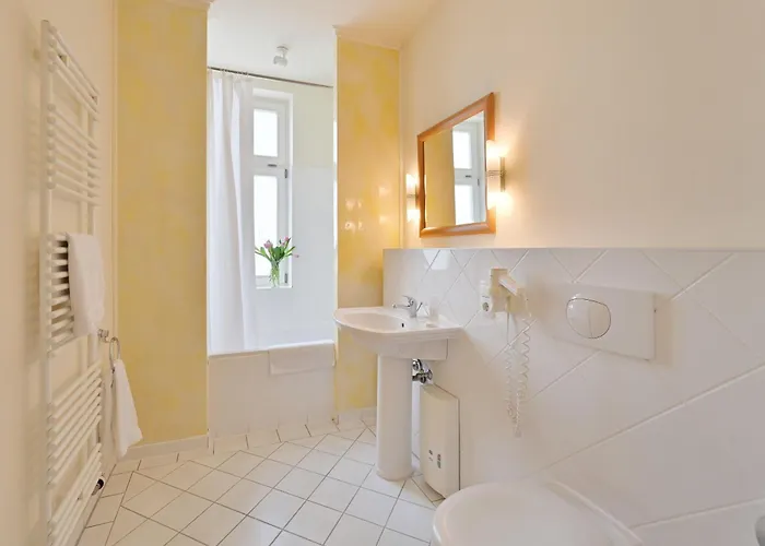 Ferienwohnung-5-in-sellin-auf-ruegen-villa-celia-6-pers-wlan-und-sauna-200-m-vom-strand-entfernt Sellin (Rugen)